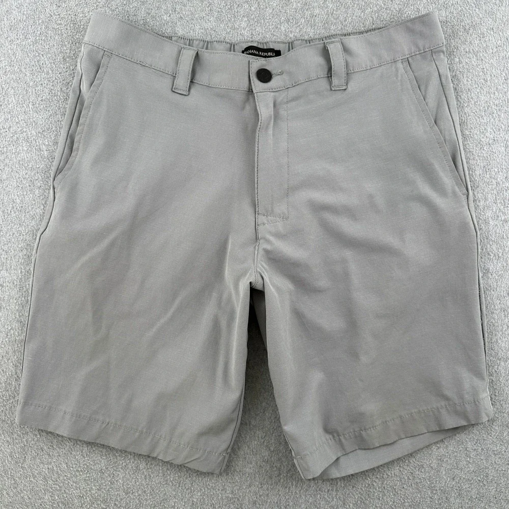 Banana Republic Shorts Mens 34 Gray Core Temp Performance Chino